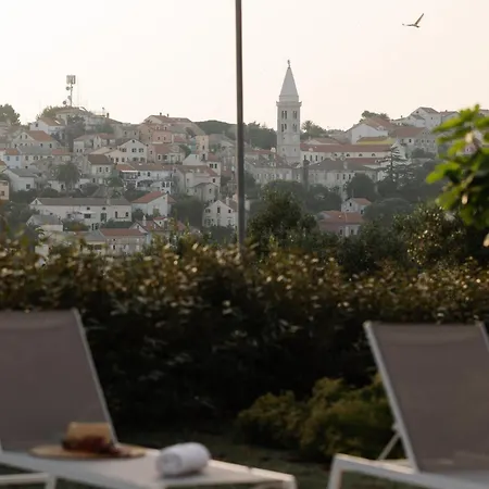 Apartamento Beautiful In With Wifi Mali Lošinj